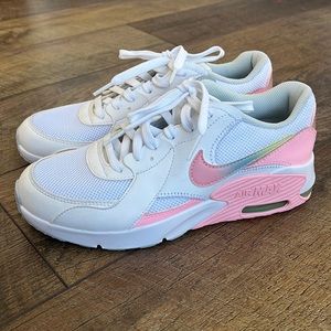 Girls Nike Air Max Excee Size 4.5